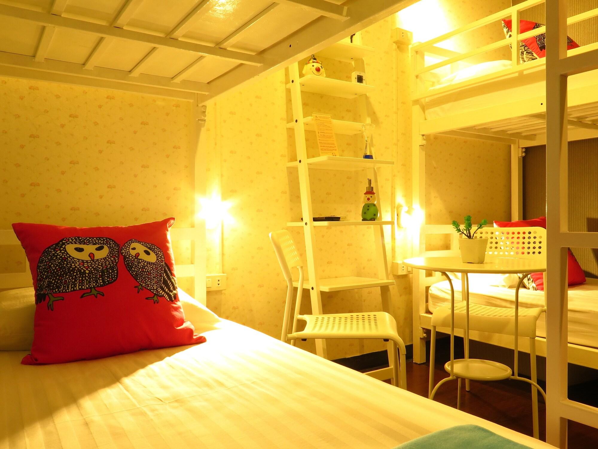 I-Sleep Silom Hostel Bangkok Zewnętrze zdjęcie