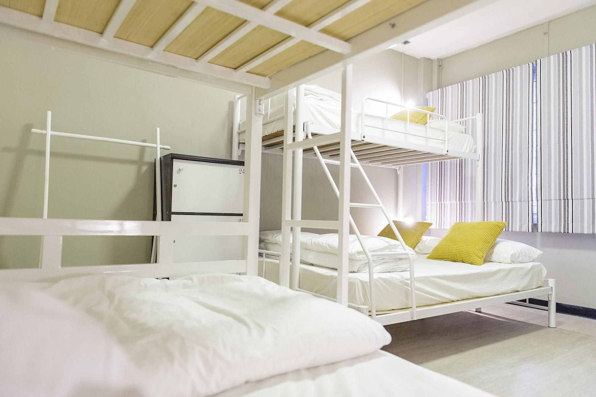 I-Sleep Silom Hostel Bangkok Zewnętrze zdjęcie