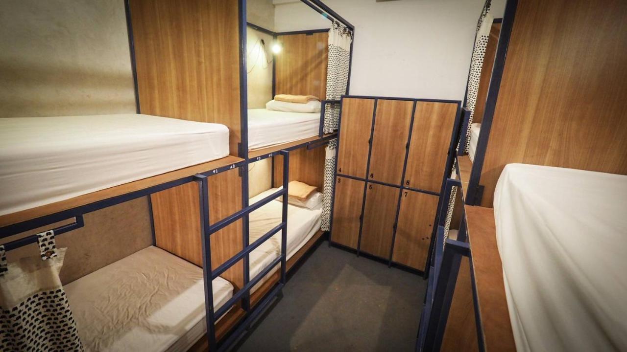 I-Sleep Silom Hostel Bangkok Zewnętrze zdjęcie